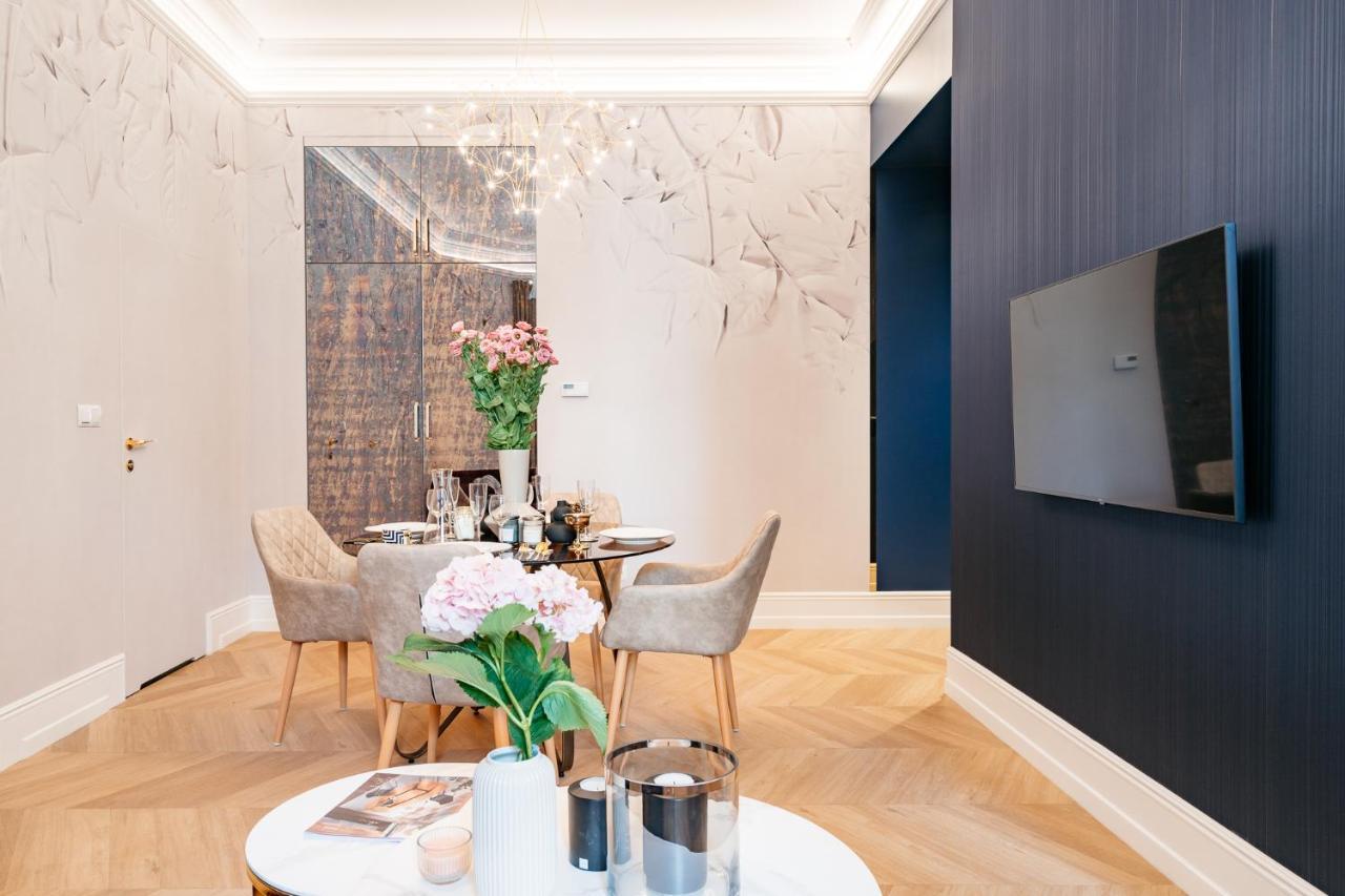 Dandelion Apartment - Loftaffair คราคูฟ ภายนอก รูปภาพ
