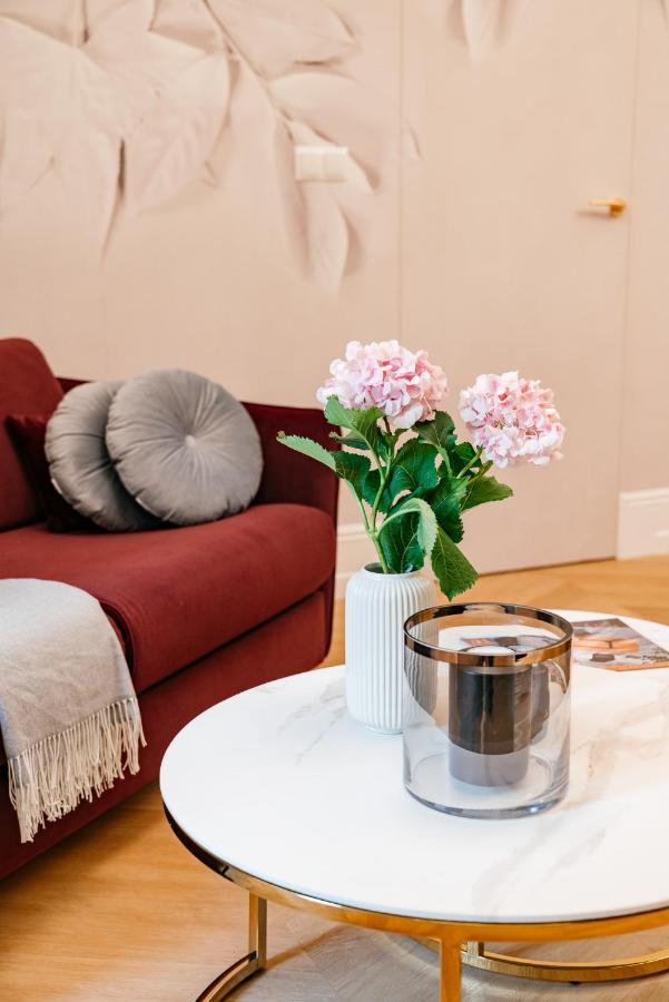 Dandelion Apartment - Loftaffair คราคูฟ ภายนอก รูปภาพ