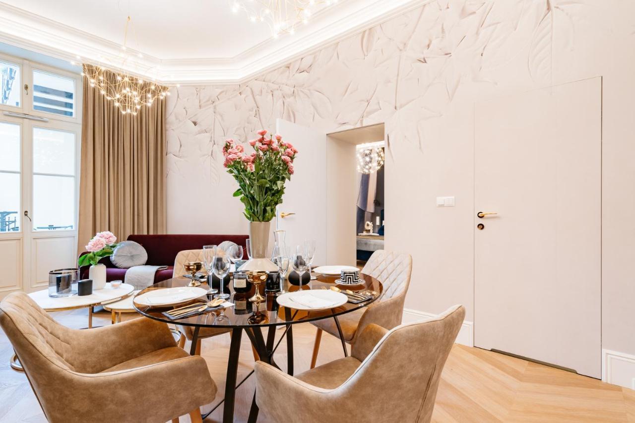 Dandelion Apartment - Loftaffair คราคูฟ ภายนอก รูปภาพ